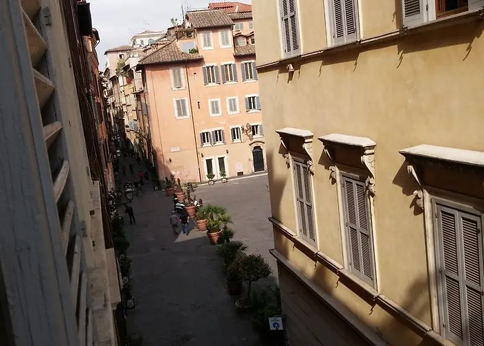 Vetrina Holidays Navona